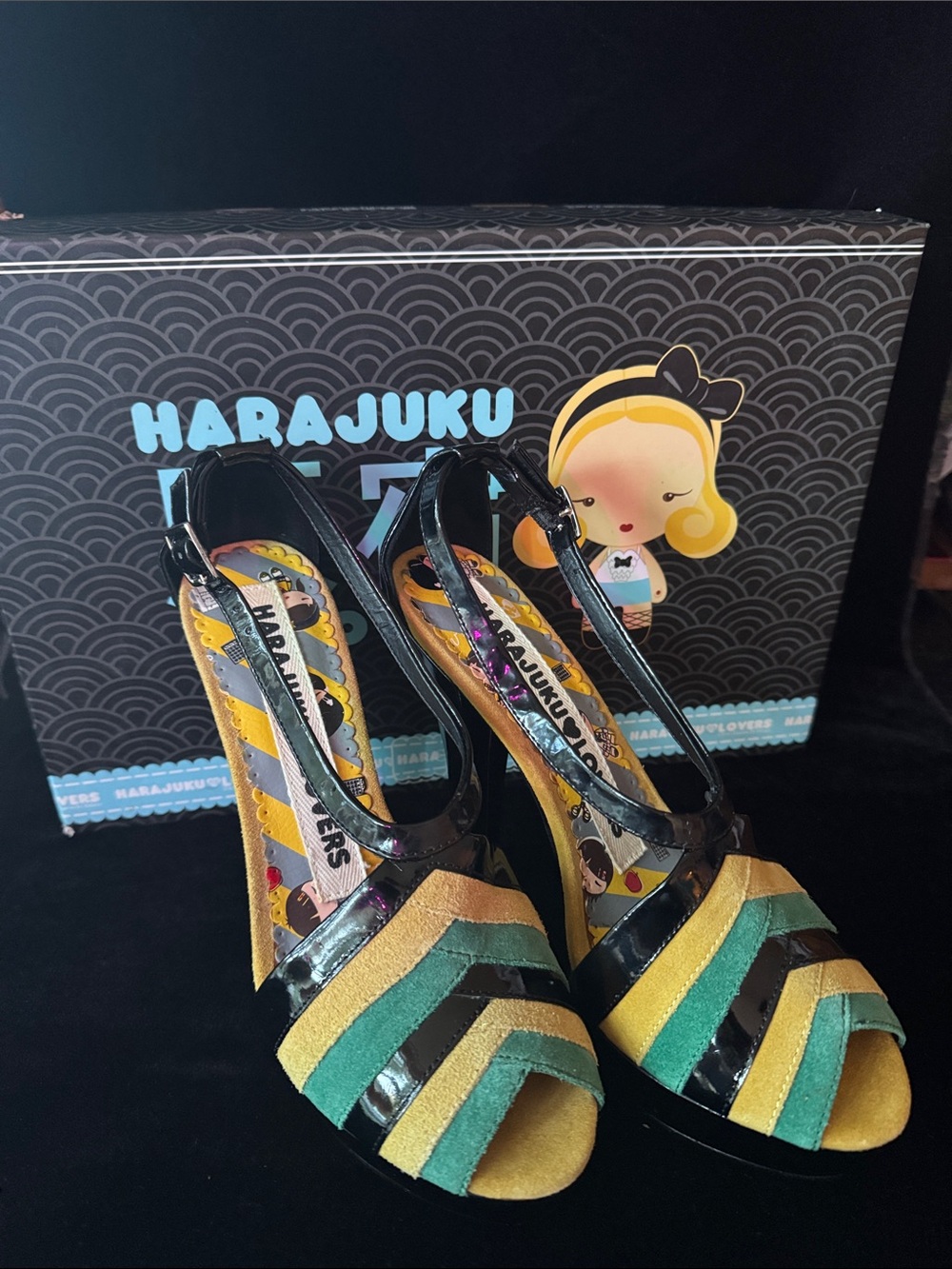 HARAJUKU Lovers Gwen Stephany Jamaica Carnival Theme Heels w/Box